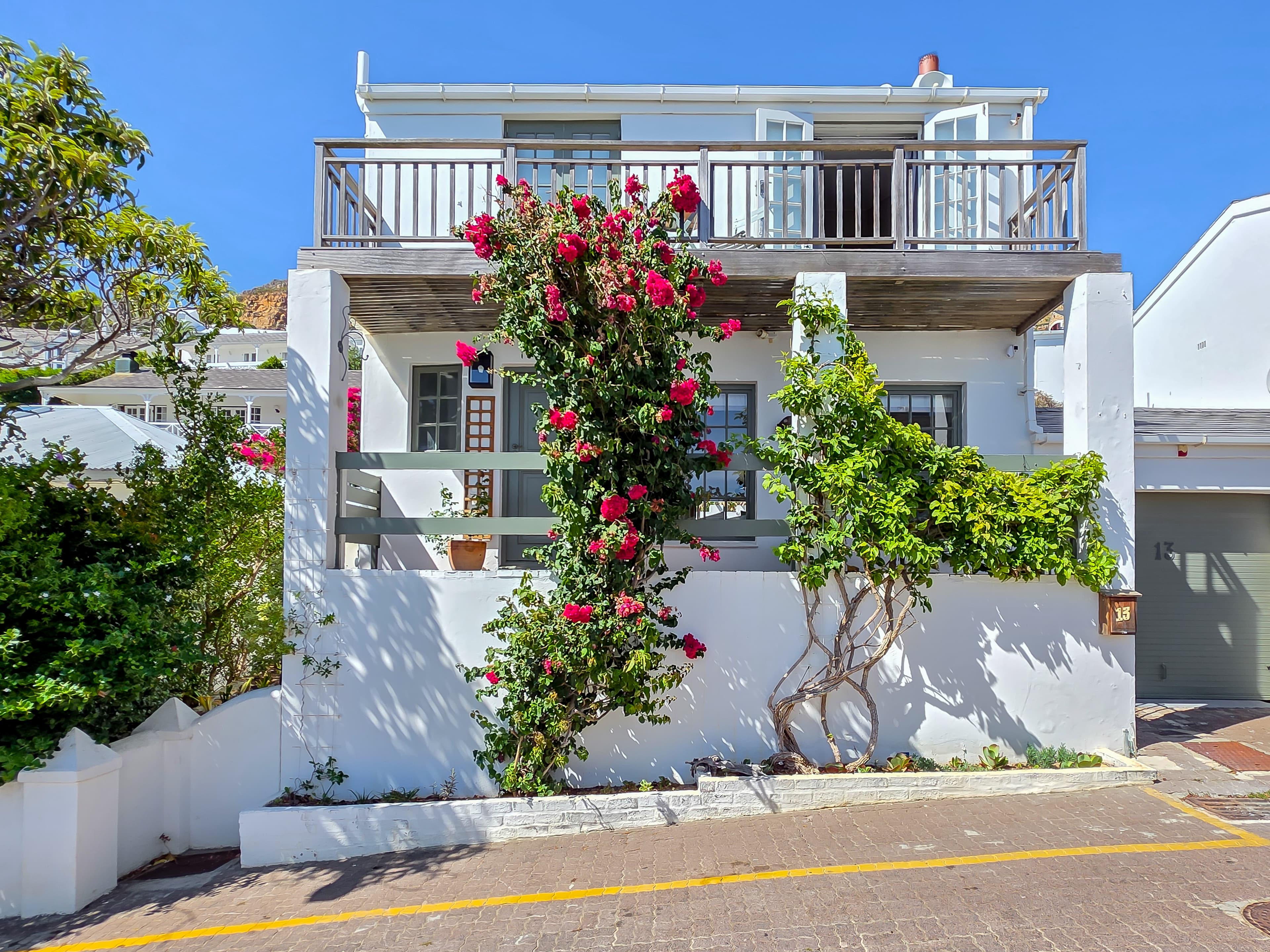 The house seen from Thomas Street, facing the mountain.